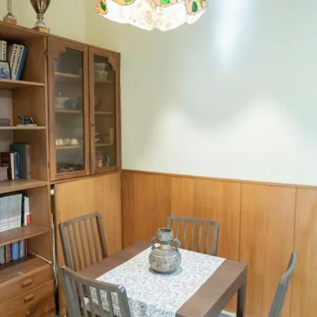Rhome Garden Apartman